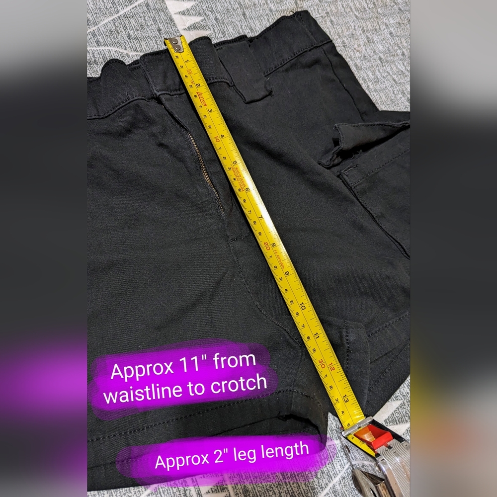 Ardene size small, black in colour, ladies cargo style shorts, GUC - Picture 7 of 8